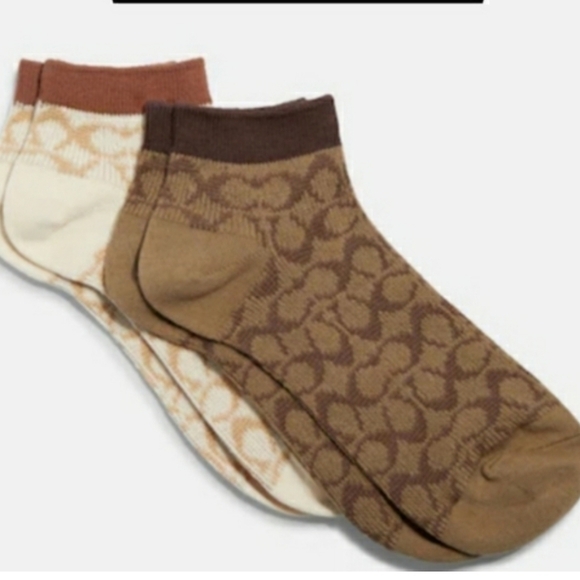 Coach Accessories - COACH SIGNATURE SOCKS